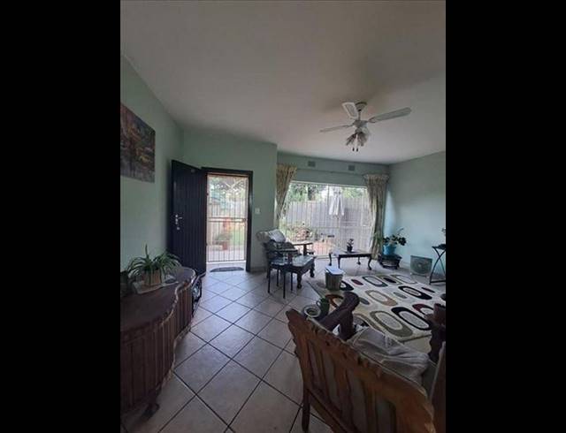 2 BEDROOM DUPLEX FOR SALE IN RHODESFIELD